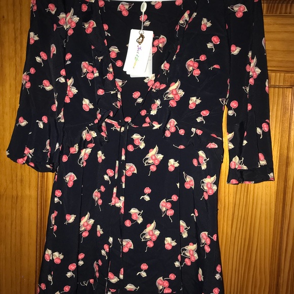 Dress - Picture 6 of 6